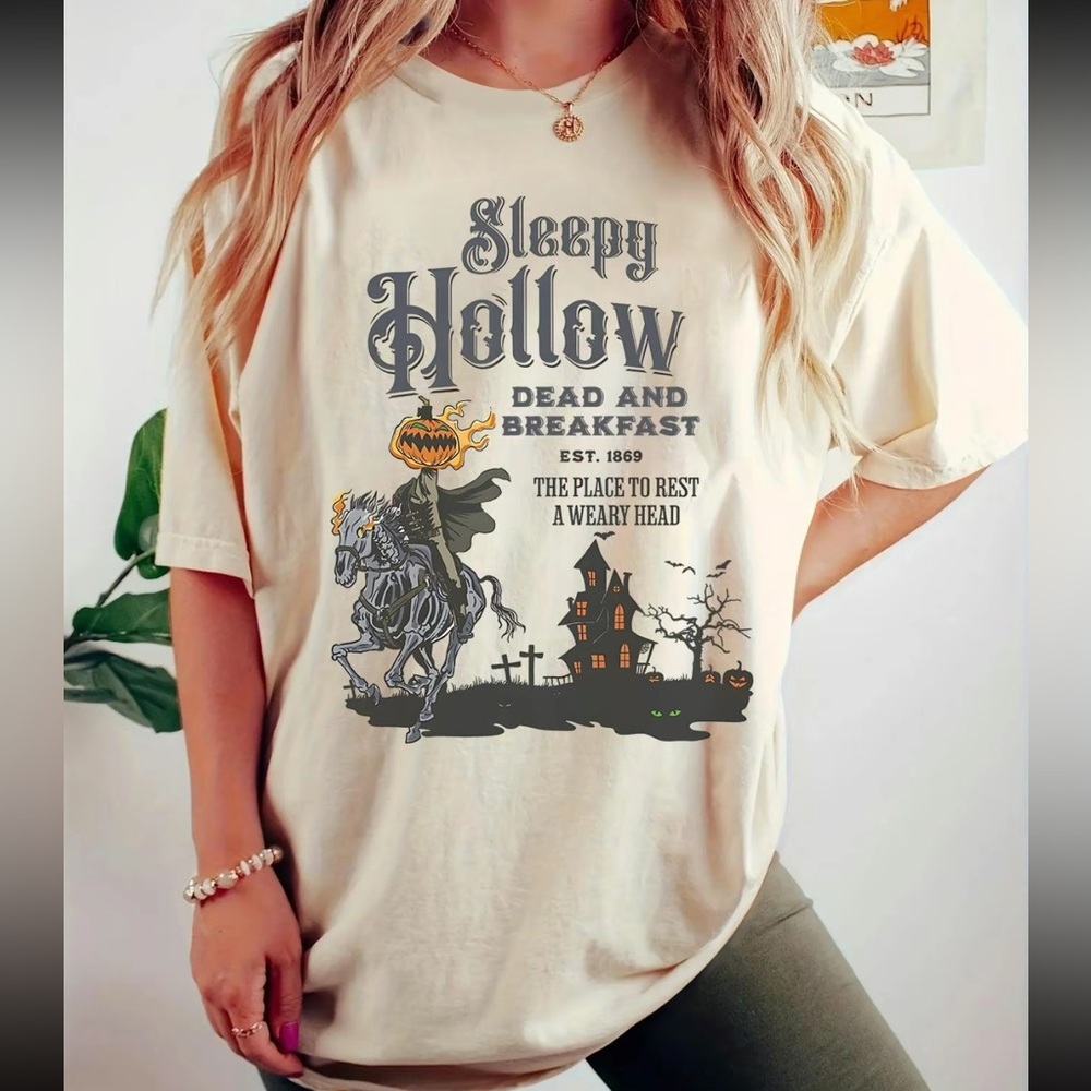 NWOT Sleepy Halloween women’s Halloween t-shirt